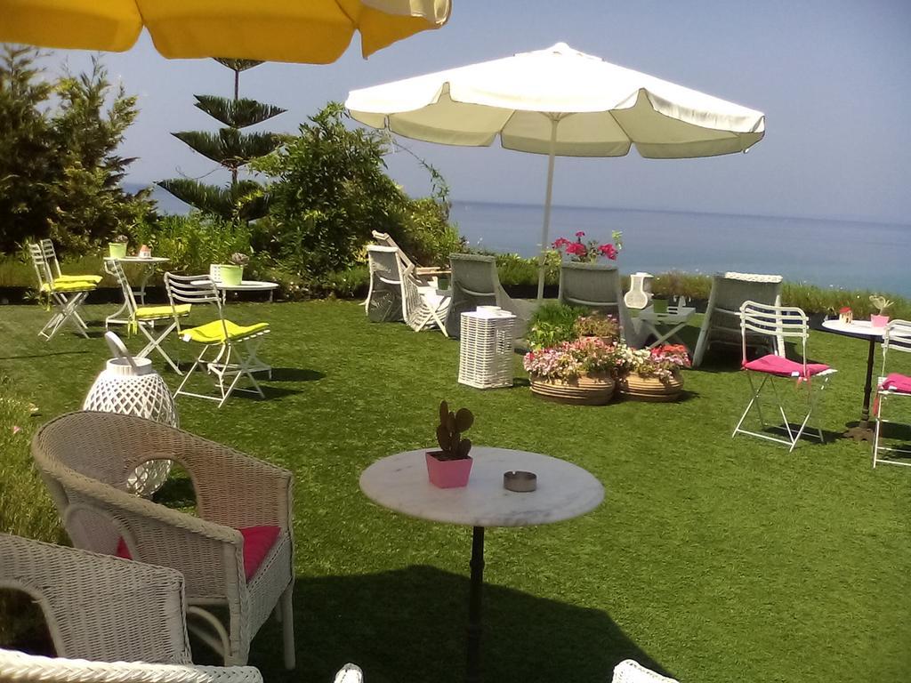 Palmina Mare Villa And Studios Paralia Vrachou Exteriér fotografie