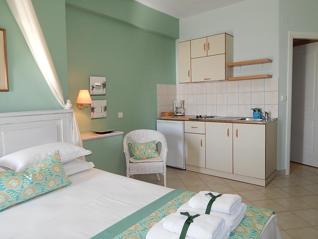 Palmina Mare Villa And Studios Paralia Vrachou Exteriér fotografie